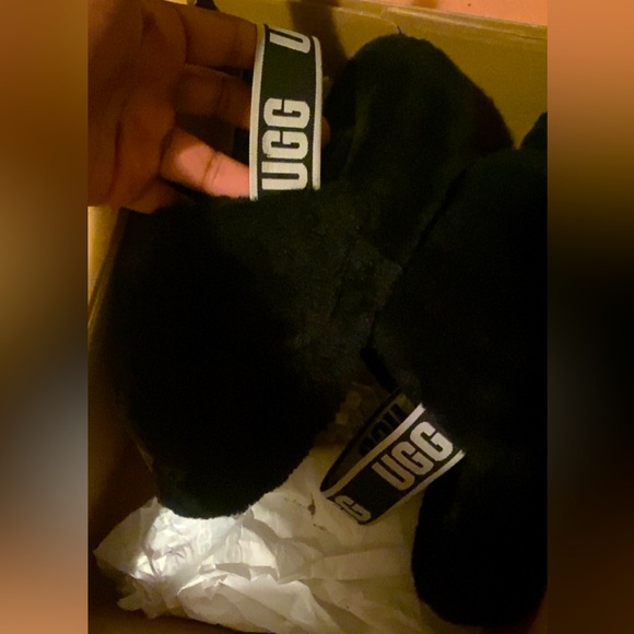 Women UGG Fluff Slide - Picture 2 of 5